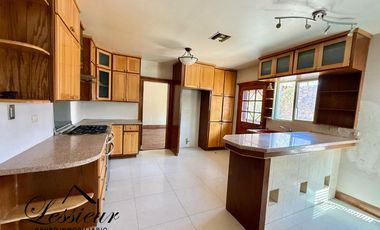 SE VENDE HERMOSA CASA UBICADA EN CERRADA ARBOLEDA
