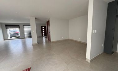ESTRENA CASA RENTANDO TOTALMENTE REMODELADA