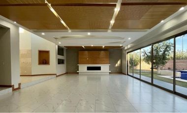 Residencia tipo villa C. Juarez