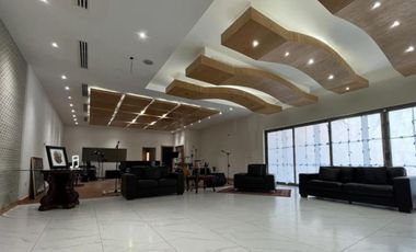 Residencia tipo villa C. Juarez