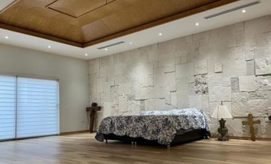 Residencia tipo villa C. Juarez