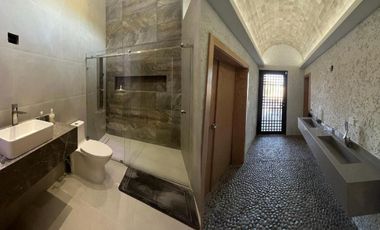 Residencia tipo villa C. Juarez