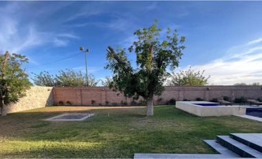 Residencia tipo villa C. Juarez