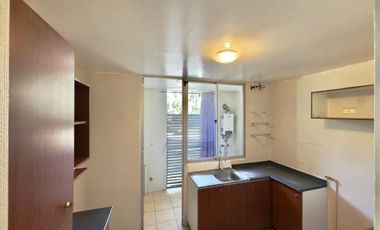 Se vende departamento duplex de dos pisos, 3 piezas 1 baño, estacionamiento, Curicó