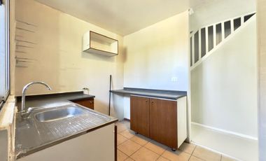 Se vende departamento duplex de dos pisos, 3 piezas 1 baño, estacionamiento, Curicó