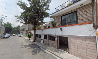 CASA  EN VENTA EN SANA CRUZ ACATLAN NAUCAL EDO/MEX ADJUDICADO CON POSESION