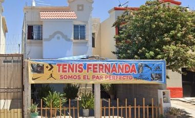 VENTA DE CASA EN SANTA ELENA AGUASCALIENTES COL URBI DEL VERGEL