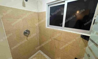 Rentó departamento frente al mar