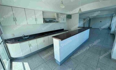 Rentó departamento frente al mar