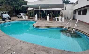 VENDO CASA COMO TERRENO EN SURCO 3,236 M2