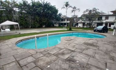 VENDO CASA COMO TERRENO EN SURCO 3,236 M2