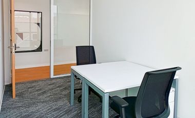 Espacio de oficina en renta para 2 personas en Centrum Park