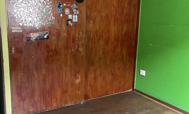 Vendo casa grande en Macul a pasos de la municipalidad
