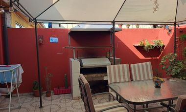 Vendo Casa En Talca V 1669-C-200-GR-08.25