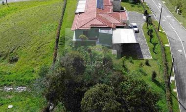 Casa campestre en unidad cerrada La Ceja