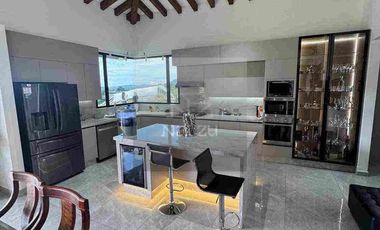 Casa campestre en unidad cerrada La Ceja