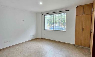 KENNEDY NORTE, Alquilo Departamento planta baja, 2 dormitorios $700.