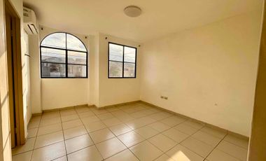 CASA EN VENTA EN EXCLUSIVA URBANIZACIÓN VOLARE.