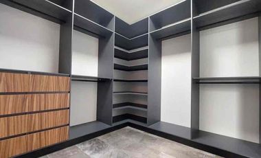 Casa en venta dentro del Frac Residencial Puerta de Hierro