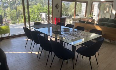 Casa Moderna En El Arrayán Con Maravillosa Vista Y Jardín.