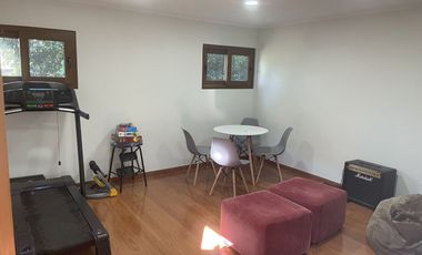 Casa Moderna En El Arrayán Con Maravillosa Vista Y Jardín.