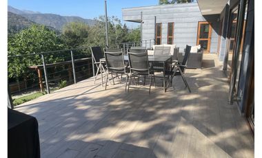 Casa Moderna En El Arrayán Con Maravillosa Vista Y Jardín.