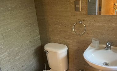 Casa Moderna En El Arrayán Con Maravillosa Vista Y Jardín.