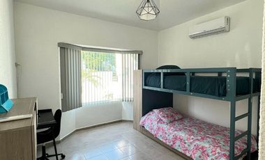 CASA EN RENTA O VENTA EN UN NIVEL