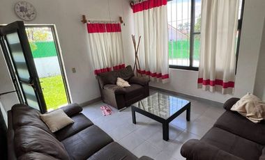 CASA EN VENTA CON GRAN JARDIN