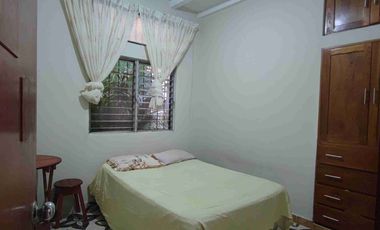 Alquilo Casa 03 habitaciones en Urbanización Juan Pablo II, IQUITOS, Perú