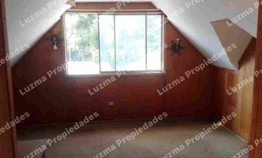 Vendo amplia casa comercial en Las Condes.