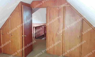 Vendo amplia casa comercial en Las Condes.
