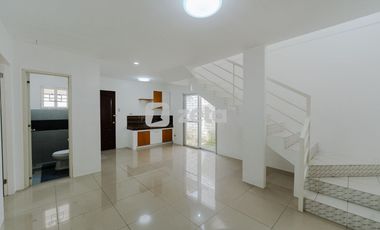 Ventura House for Rent fronting Open Space