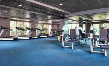 Three Bedrooms Beach Condo in Movinpick Resort & Towers