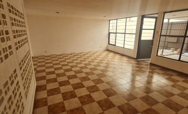 CASA EN RENTA EN JARDINES DE SAN MANUEL