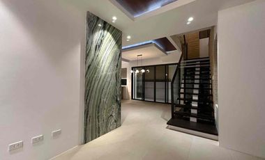 STUNNING BRAND-NEW MODERN CONTEMPORARY HOME