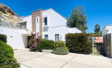 VENTA CASA MEDITERRANEA CHAMISERO 2 PISOS 3D + 3B + SERVICIOS + TERRAZA + LOGIA, COLEGIOS DUNALASTAIR - LINCON - ALIANZA FRANCESA