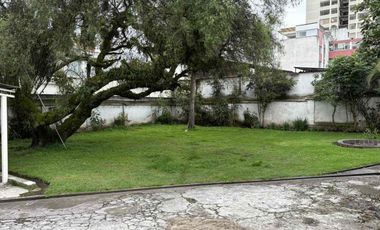 TERRENO EN AVENIDA PRINCIPAL