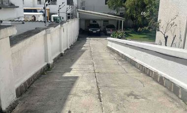 TERRENO EN AVENIDA PRINCIPAL