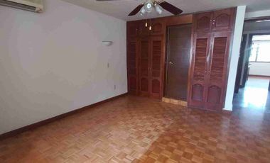 Hermosa casa en RENTA