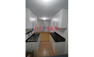 Alquiler De Departamento En Quinto Piso Con Ascensor//ID: 1150428