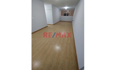 Alquiler De Departamento En Quinto Piso Con Ascensor//ID: 1150428