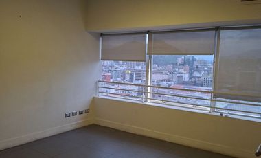 Acogedora oficina en centro de Santiago.