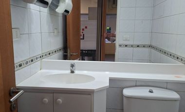 Acogedora oficina en centro de Santiago.