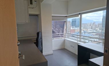 Acogedora oficina en centro de Santiago.