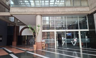 Acogedora oficina en centro de Santiago.