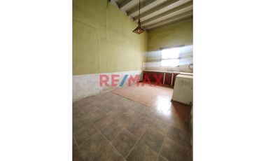 Venta De Casa Con Almacen En Paita Baja//ID:1133475