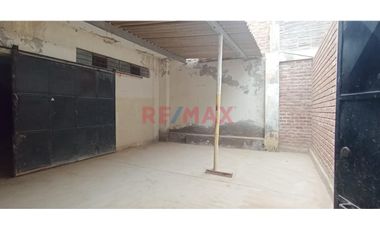 Venta De Casa Con Almacen En Paita Baja//ID:1133475