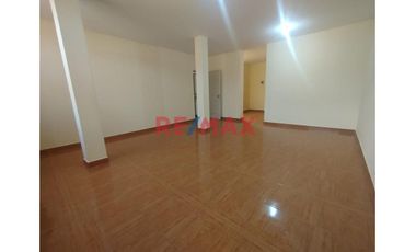 Alquiler De Departamento En 2Do Piso Urb.Las Mercedes 126M2//ID:1148147