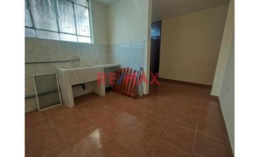 Alquiler De Departamento En 2Do Piso Urb.Las Mercedes 126M2//ID:1148147
